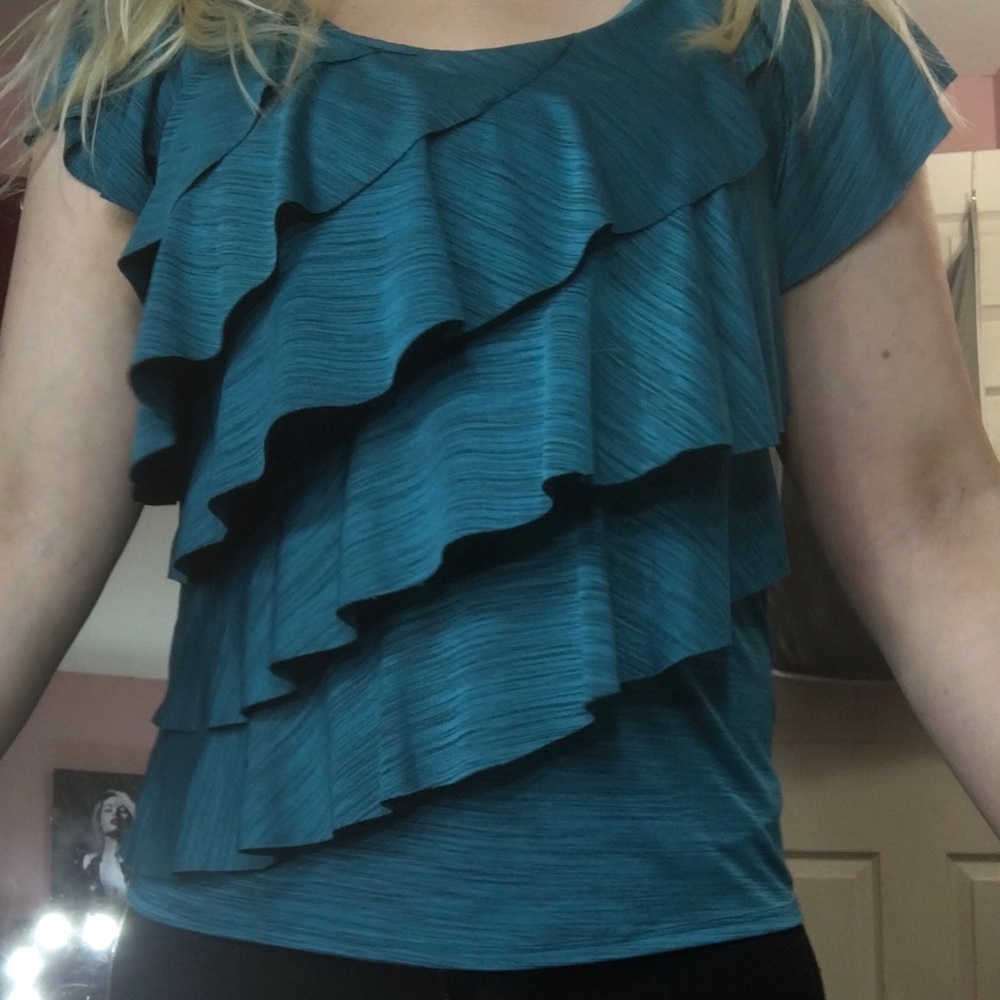 🎈5 for $25 - Ruffled turquoise top